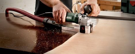 Remove paint and glue residue with the Metabo paint cutter