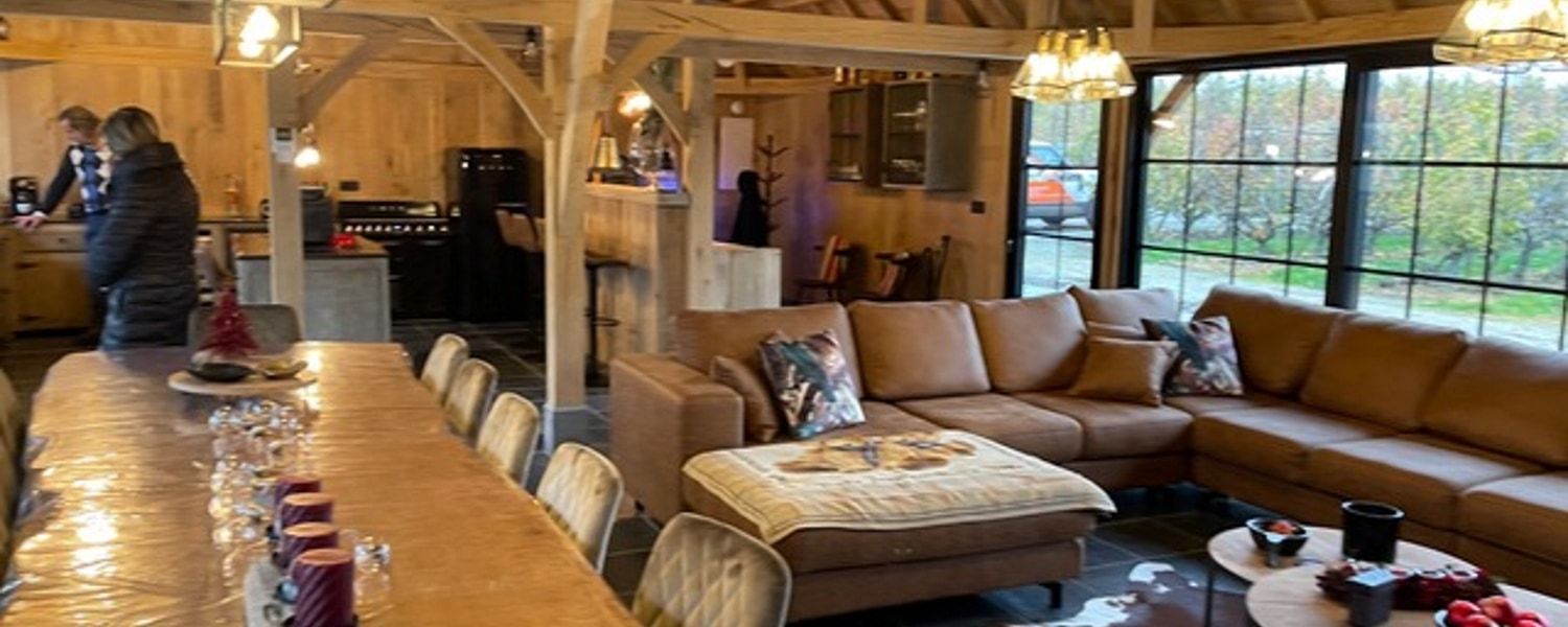 Log Homes realizes dreams in wood