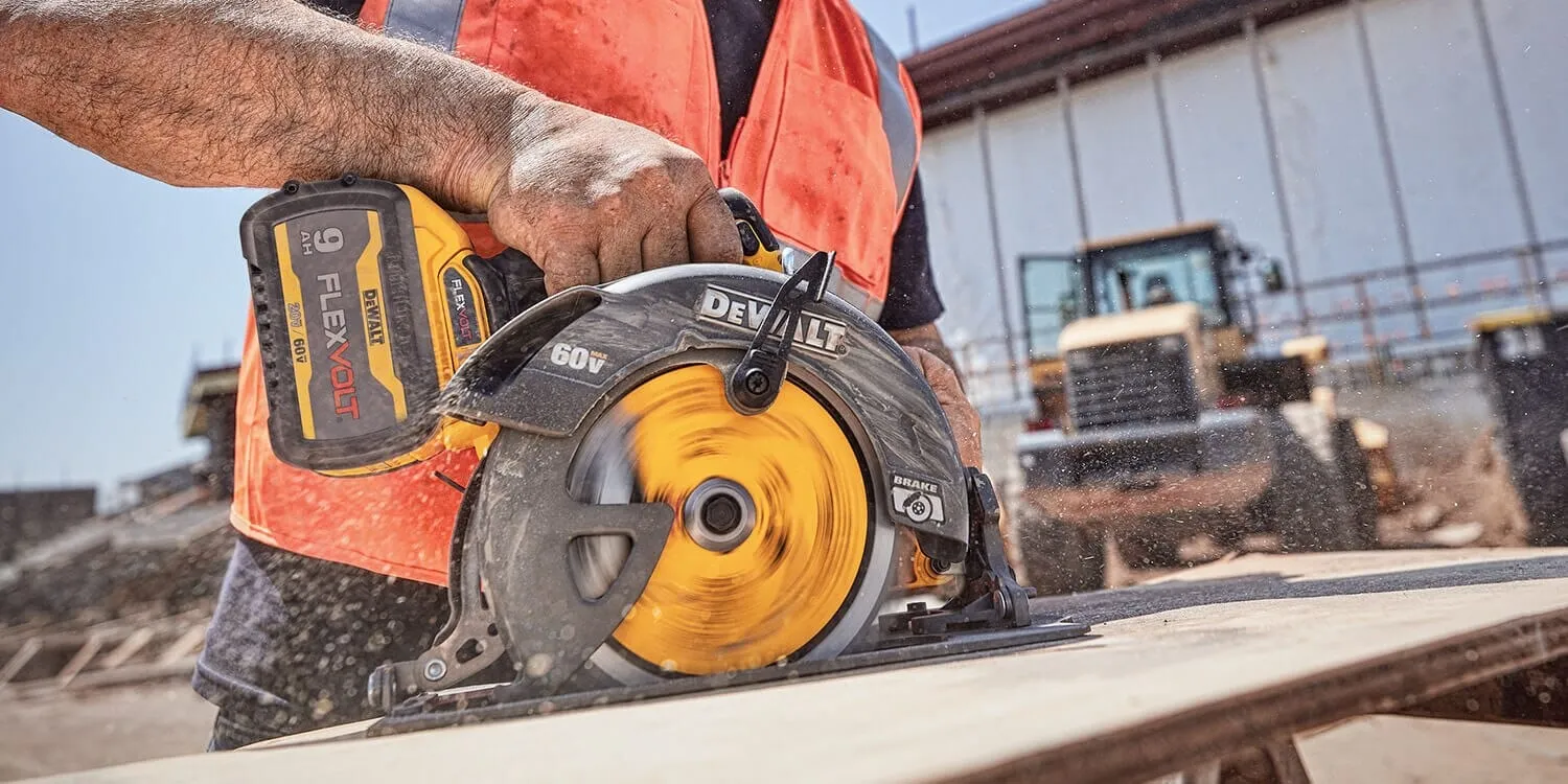 works with DeWalt Flexvolt circular saw