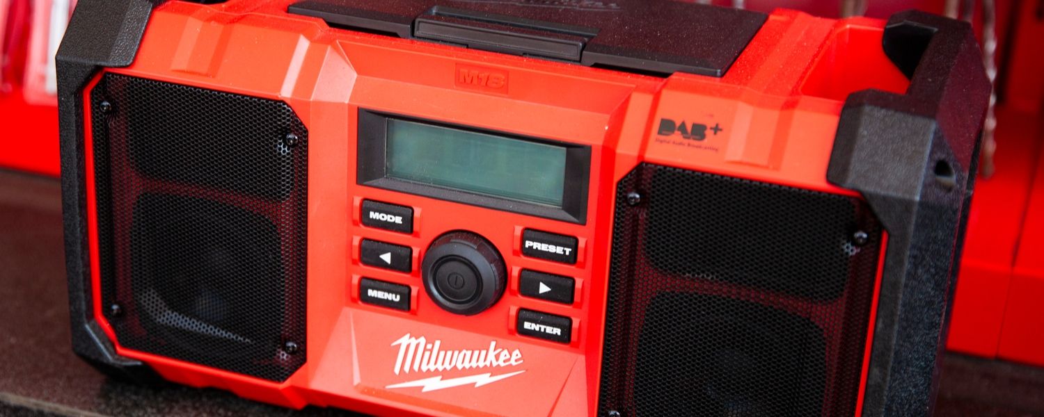 What to look for when buying jobsite radio?