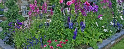Raised garden borders