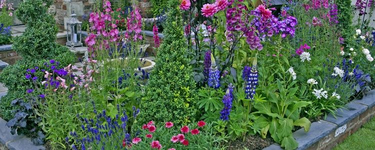 Raised garden borders