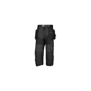 Three-quarter trousers
